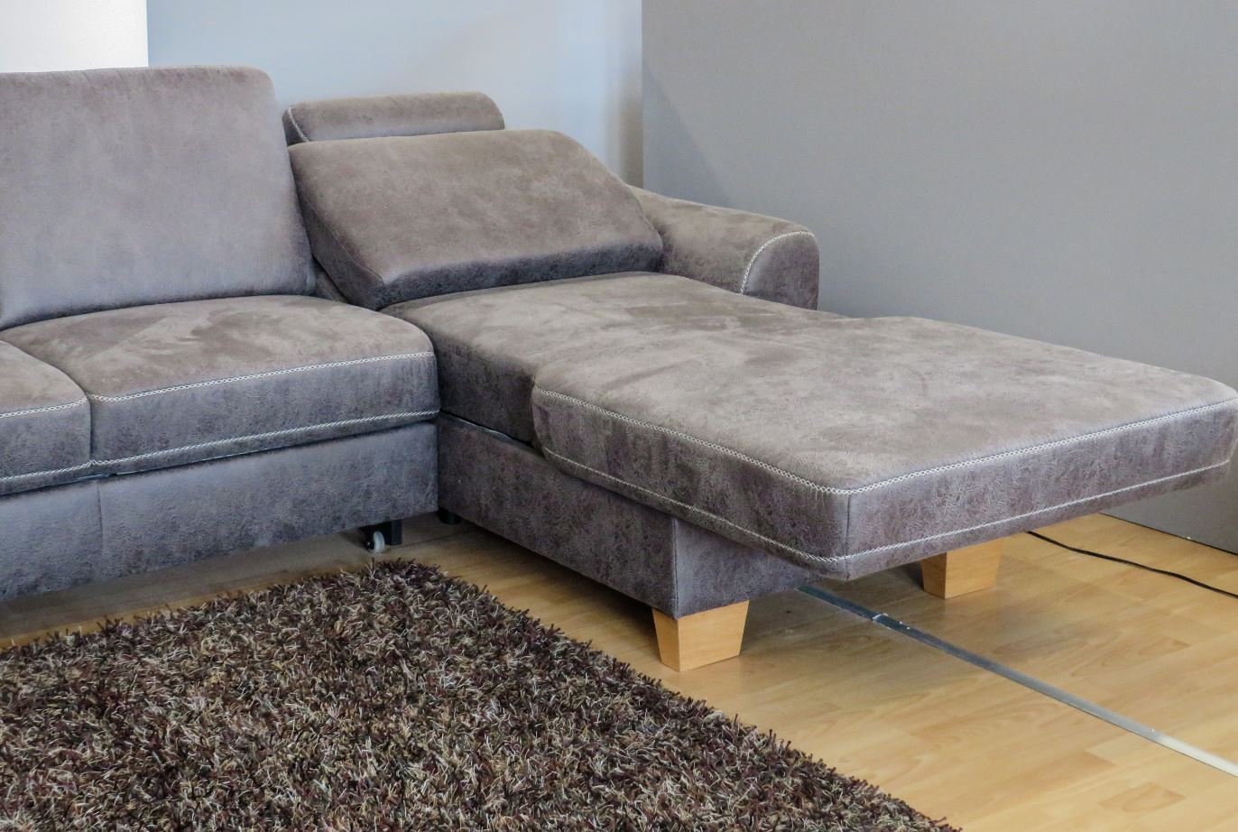 Stanley U alakú ülőgarnitúra, Taurus Grau szövet, tölgy láb, vendégággyal, tárolóval, fiókkal, relax funkcióval, 2 db fejtámlával, 313x235x167 cm